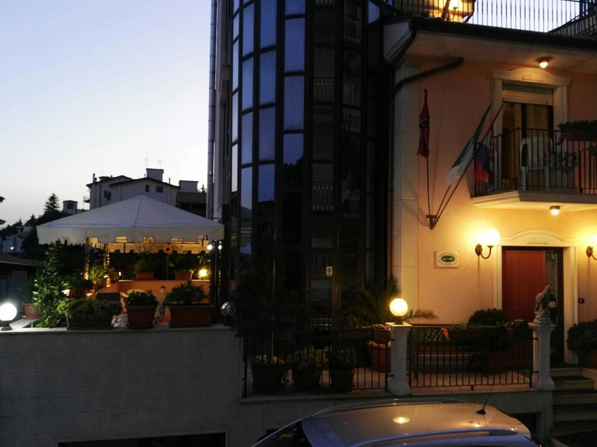 Hotel Carriera San Giovanni Rotondo Exterior foto