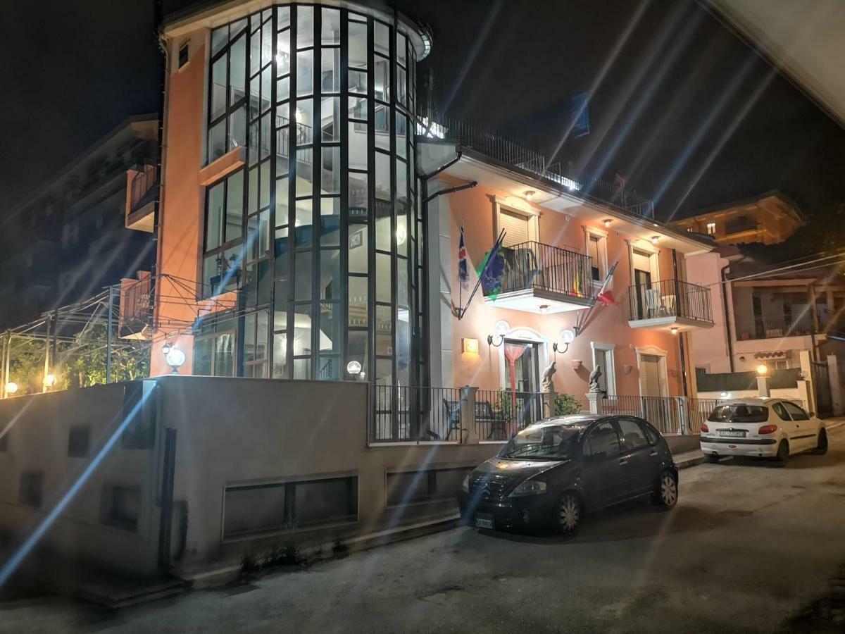 Hotel Carriera San Giovanni Rotondo Exterior foto